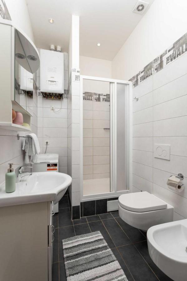 Letna Apartments プラハ エクステリア 写真