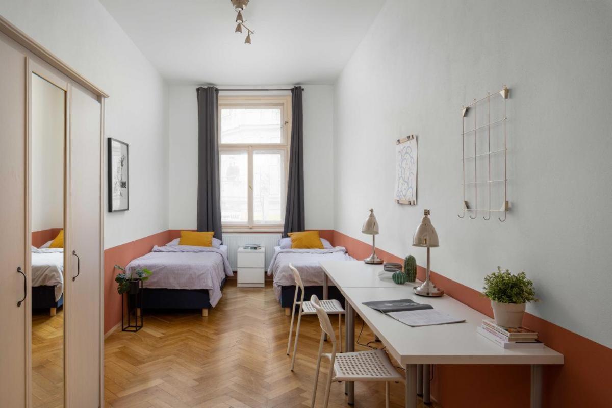 Letna Apartments プラハ エクステリア 写真